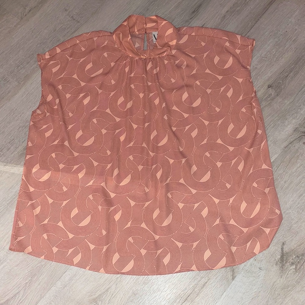 Cute design, perfect for professional settings/interviews.